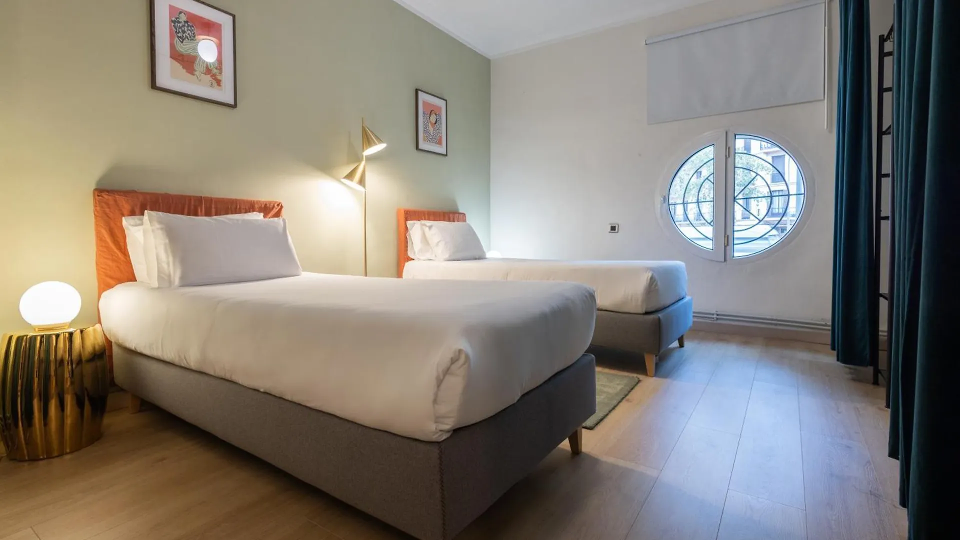 Stay U-Nique Apartment Gran Via IV برشلونة 0*,
